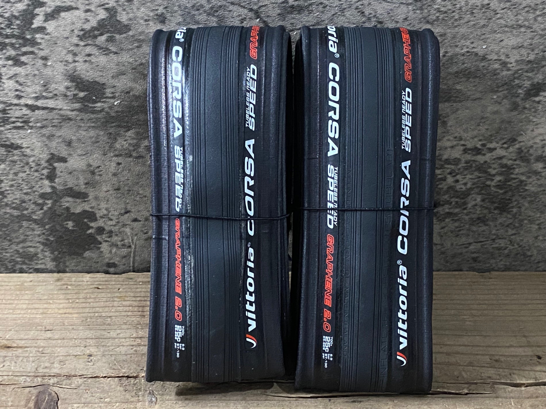 KJ220 ヴィットリア VITTORIA CORSA SPEED TUBELESS READY GRAPHENE