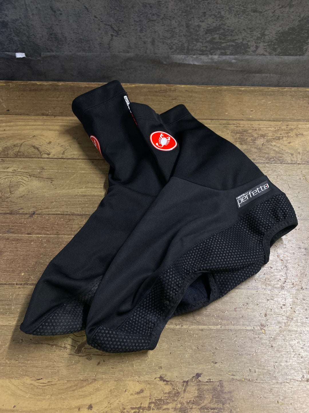JZ272 カステリ CASTELLI ロッソコルサ ROSSO CORSA perfetto シューズウォーマー 黒 XL GORE-TEX