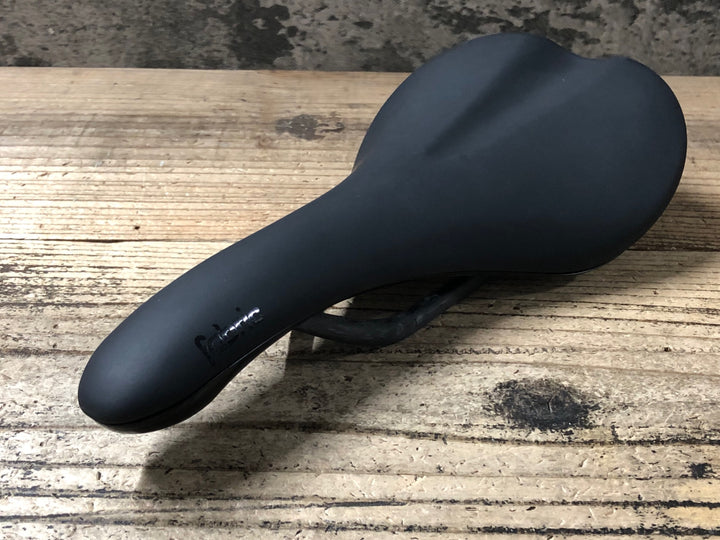 KH726 ファブリック FABRIC スクープラディウス SCOOP RADIUS PRO サドル 黒 カーボンレール
