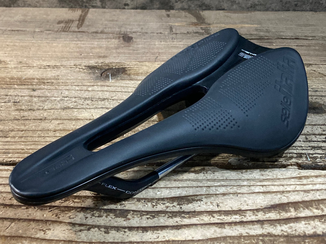 JZ055 セライタリア selle italia NOVUS BOOST EVO サドル 黒 FecAlloYレール 145mm
