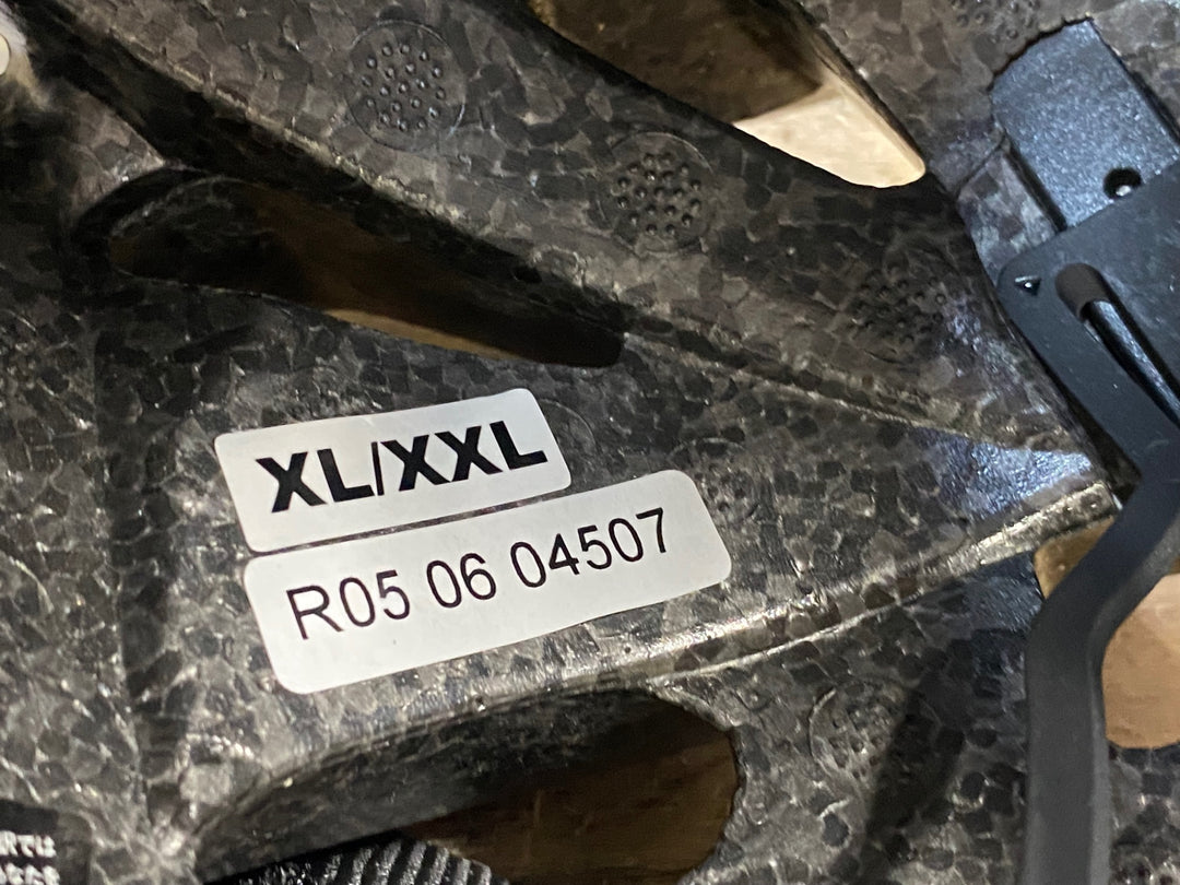 KL339 カブト kabuto REZZA 2 ヘルメット 黒 赤 XL/XXL 2023/6製造