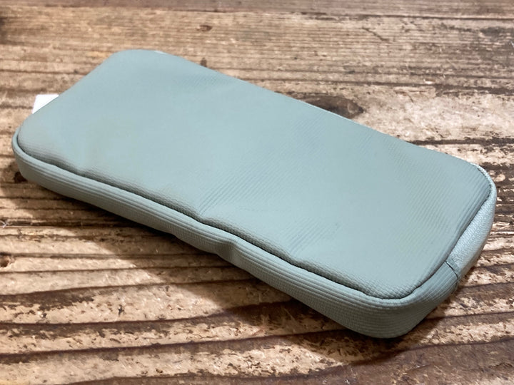 KB437 ラファ Rapha RAINPROOF ESSENCE CASE-LAGE サイクルポーチ