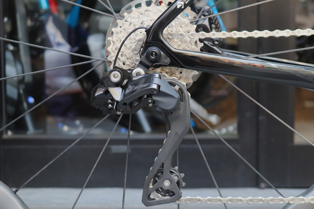 エルヴス ELVES ヴァンヤール VANYAR PRO DISC 2024モデル 50サイズ 105 R7170 Di2 11S カーボン ロードバイク 【東京南麻布店】