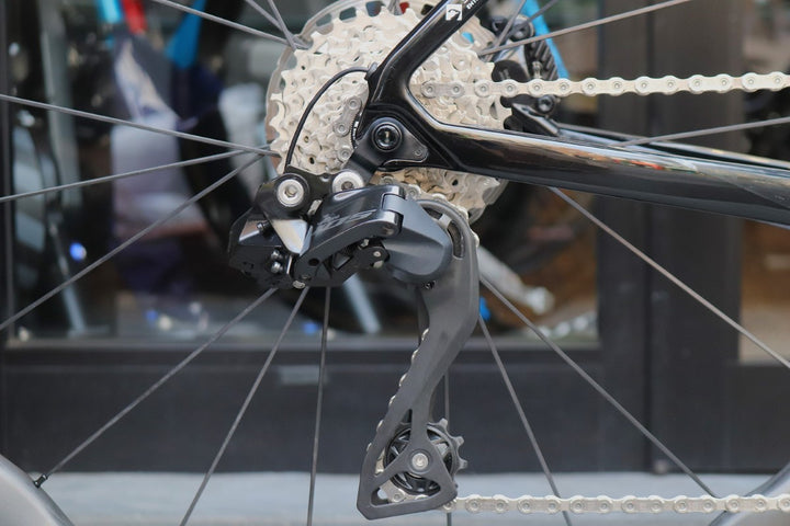 エルヴス ELVES ヴァンヤール VANYAR PRO DISC 2024モデル 50サイズ 105 R7170 Di2 11S カーボン ロードバイク 【東京南麻布店】