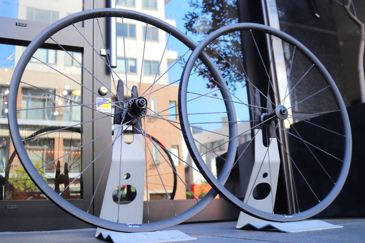 DT SWISS ダイカット オキシック PR1400 DICUT OXIC 21 アルミ チューブレスレディ ホイールセット シマノ 12/11S ワイドリム 【東京南麻布店】