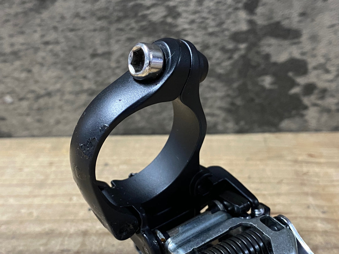 JY741 シマノ SHIMANO 105 FD-5801 フロントディレイラー バンドタイプ Φ31.8 2S シルバー
