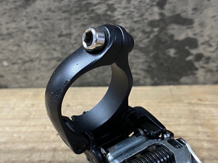 JY741 シマノ SHIMANO 105 FD-5801 フロントディレイラー バンドタイプ Φ31.8 2S シルバー