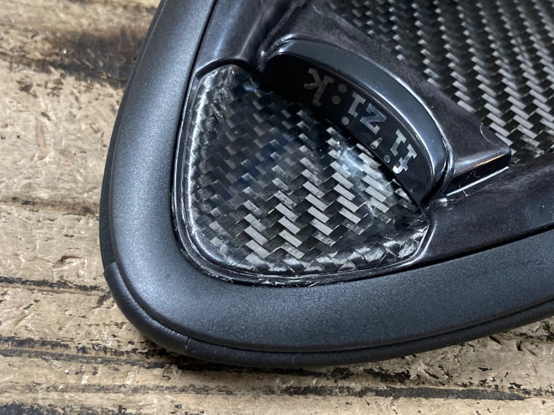 JV288 フィジーク fizik アリオネ ARIONE R1 REGULAR サドル 黒 CARBON BRAIDEDレール