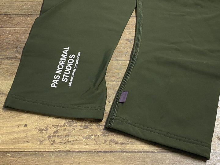 KA586 パスノーマルスタジオ PAS NORMAL STUDIOS CONTROL KNEE WARMER ニーウォマー オリーブ L 裏起毛