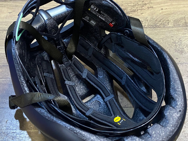 KL382 メット MET M146 TRENTA 3K CARBON ヘルメット 黒 M 56-58cm POGACAR 2024/9製造
