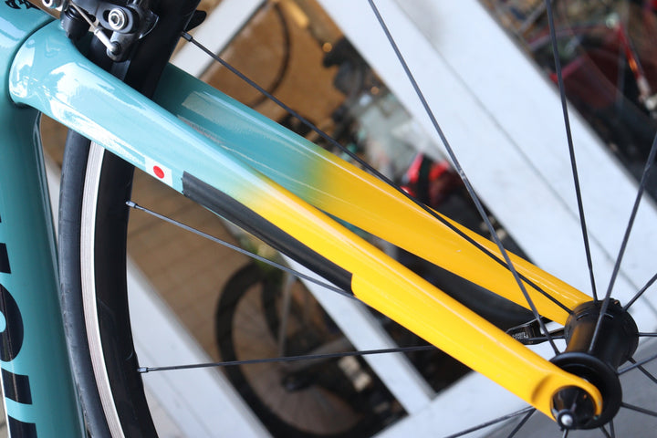 【塗装車】 ビアンキ Bianchi スペシャリッシマ SPECIALISSIMA 53サイズ シマノ アルテグラ R8000 11S カーボン ロードバイク RACING 3 完成車 【横浜店】