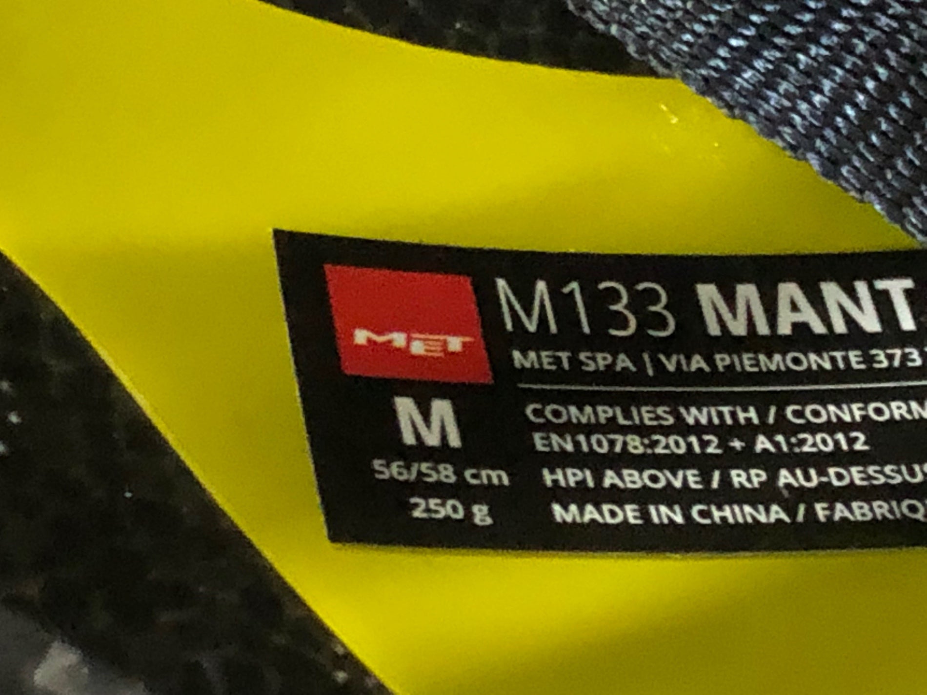 JP749 メット MET MANTA Mips ヘルメット Motion Blur/Matt M 2024/07