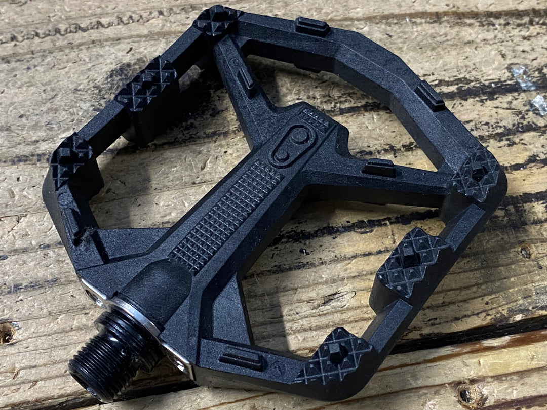 KQ827 クランクブラザーズ Crankbrothers stamp0 フラットペダル 黒