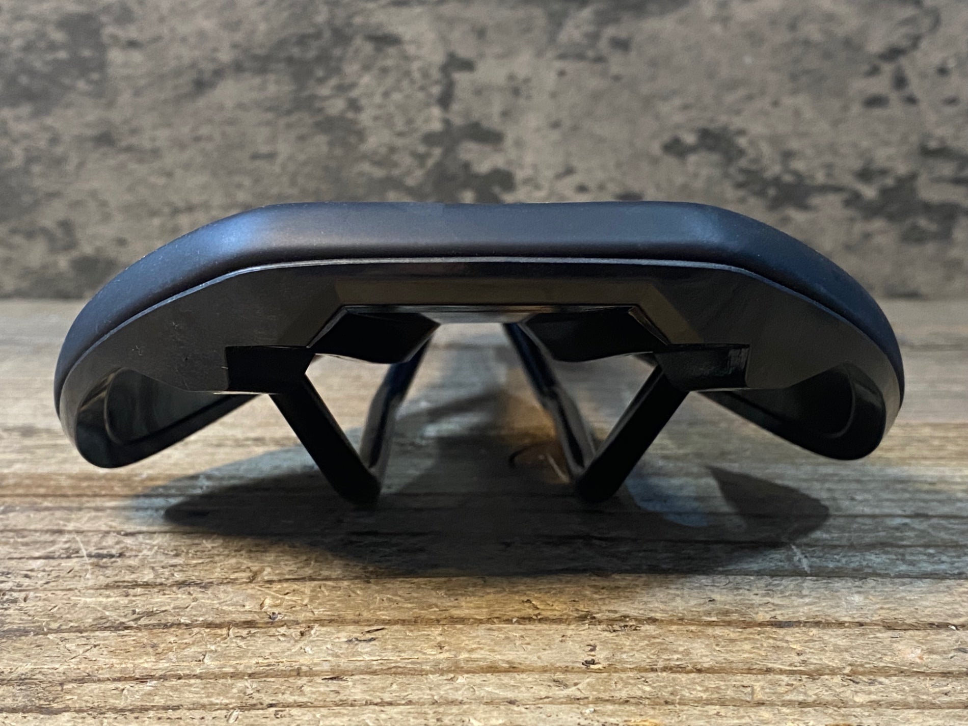 JU739 スペシャライズド SPECIALIZED POWER COMP サドル 黒 143mm