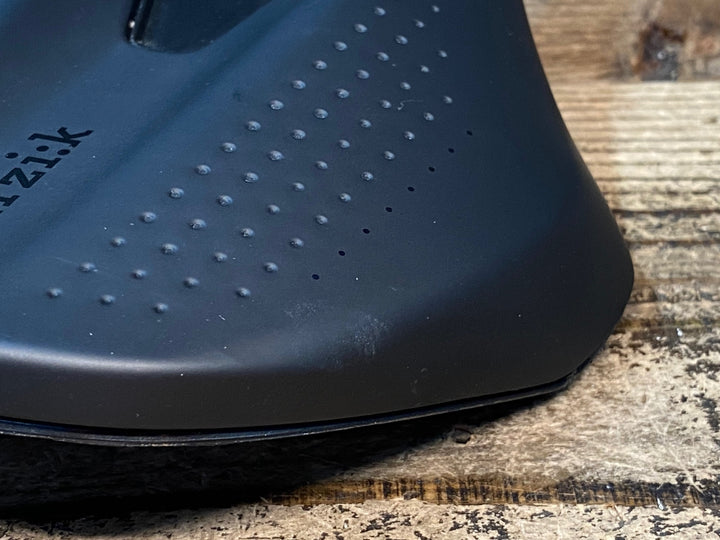 JI236 フィジーク fizik TEMPO ARGO R1 サドル 黒 カーボンレール