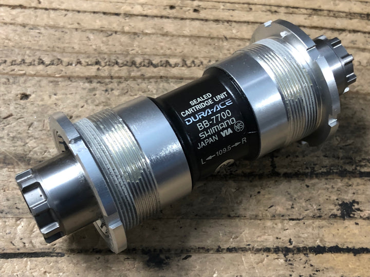 KO833 シマノ SHIMANO BB-7700 ボトムブラケット BB