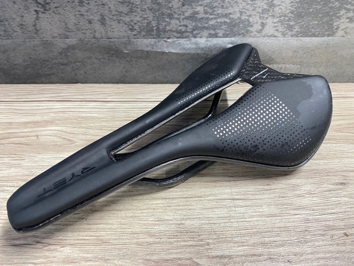 KI979 RYET PREMIUM サドル 145mm カーボンレール ※汚れ