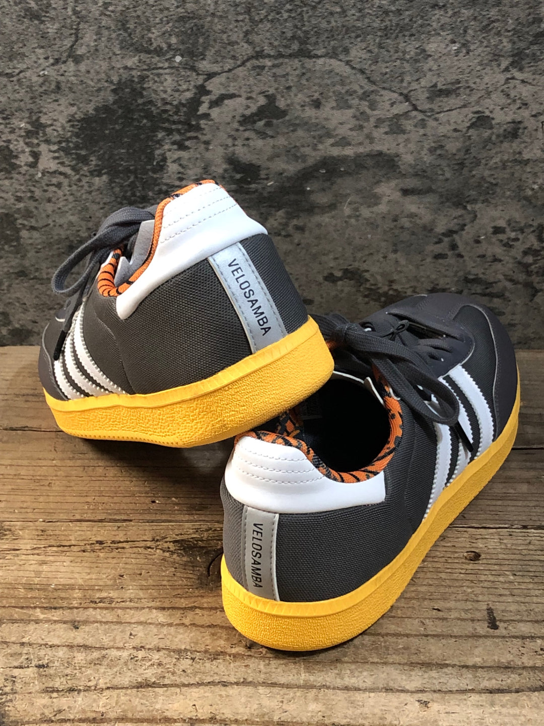 JZ275 アディダス adidas ベロサンバ VELOSAMBA ビンディングシューズ 2穴 EU44 2/3