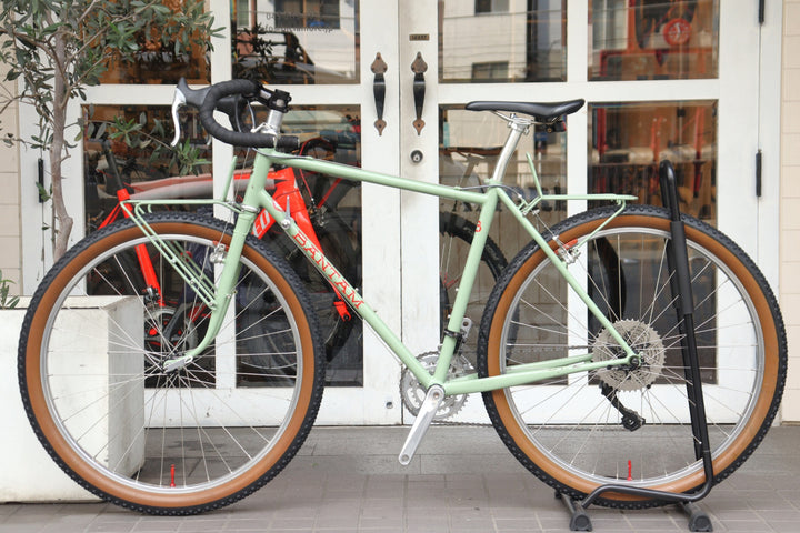 バンタム バイシクル ワークス BANTAM BICYCLE WORKS COMMUTER LIGHT TOURER シマノ XT M4100 MIX 10S スチール ロードバイク 【横浜店】
