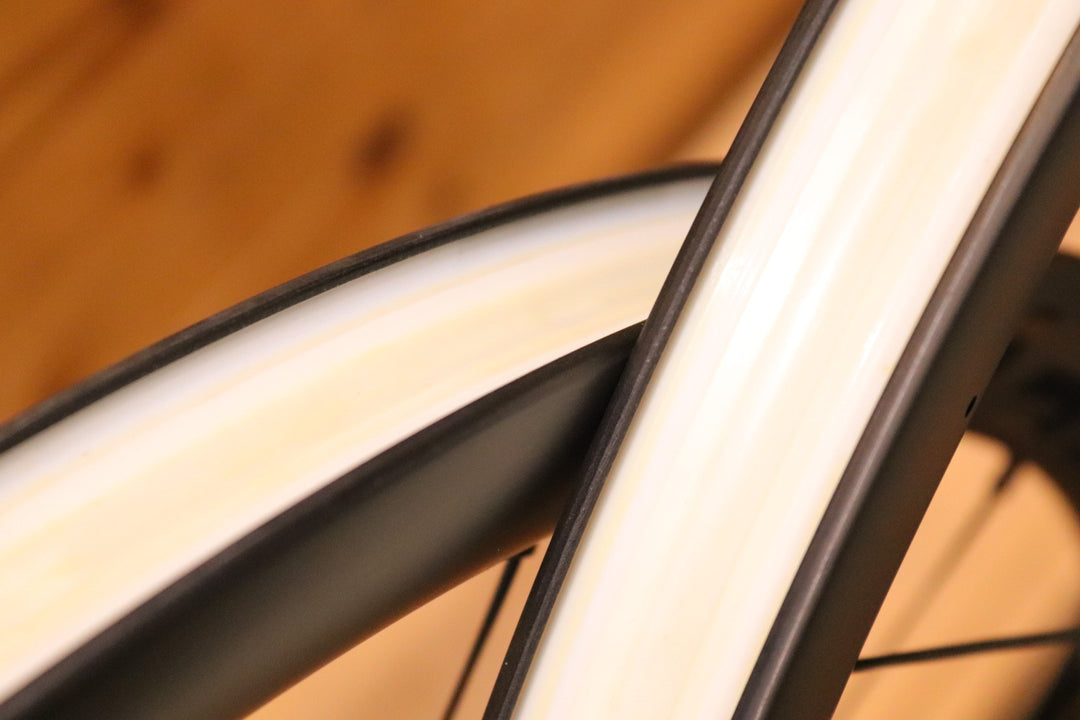 ボントレガー BONTRAGER アイオロス AEOLUS PRO 3V TLR DISC シマノ 11S/12S 25C カーボン チューブレスレディ グラベル ホイールセット 【広島店】
