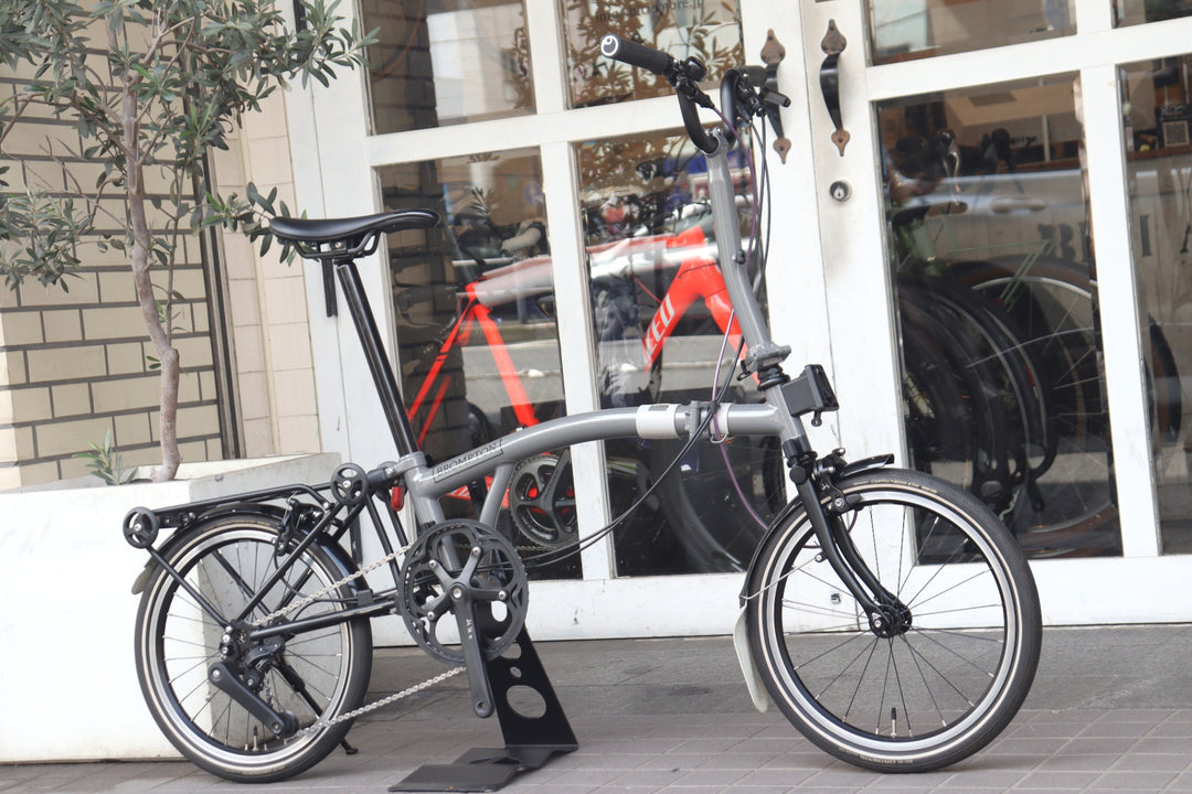 ブロンプトン BROMPTON P LINE URBAN MID M4R 2022モデル チタン ミニベロ 折り畳み 小径車 【横浜店】
