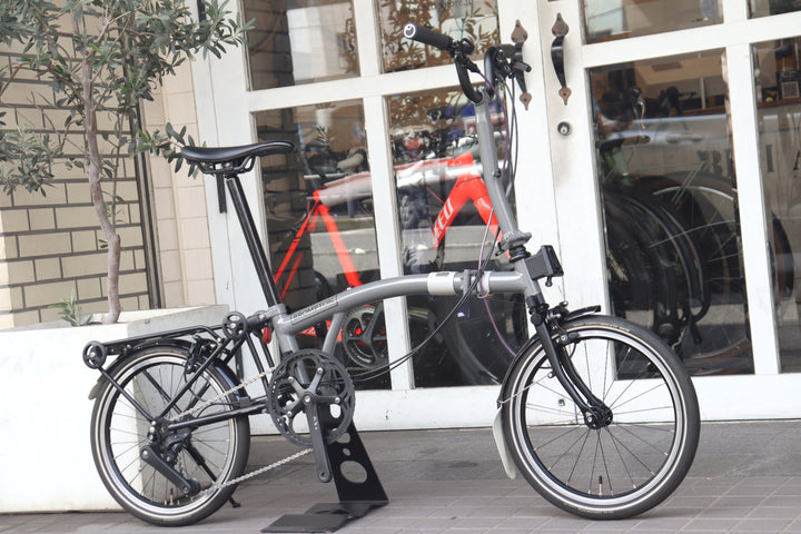 ブロンプトン BROMPTON P LINE URBAN MID M4R 2022モデル チタン ミニベロ 折り畳み 小径車 【横浜店】