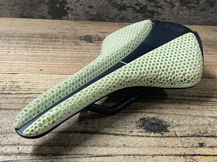 KI607 フィジーク fizik VERSUS EVO ANTARES 00 ADAPTIVE サドル LARGE 146mm カーボンレール 白