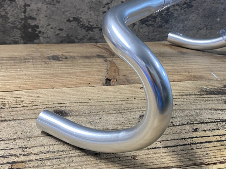 KJ376 日東 NITTO M151F アルミドロップハンドル シルバー 400mm Φ26.0