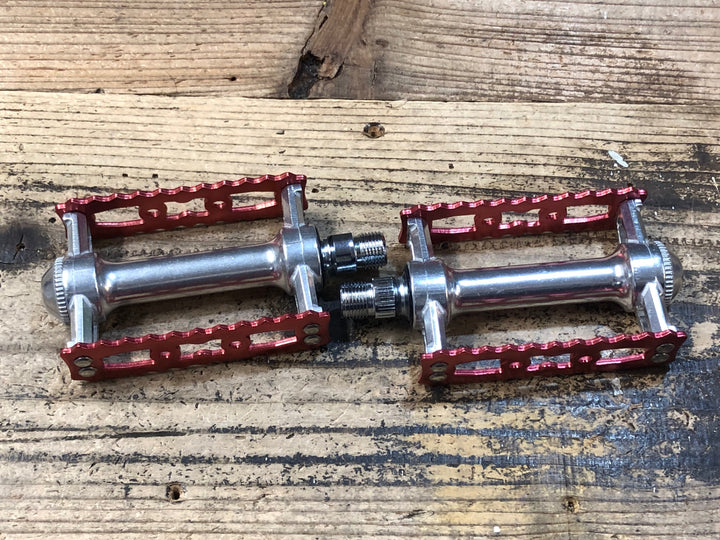 JU432 三ヶ島製作所 MKS シルバン SYLVAN TOURING フラットペダル シルバー/レッド
