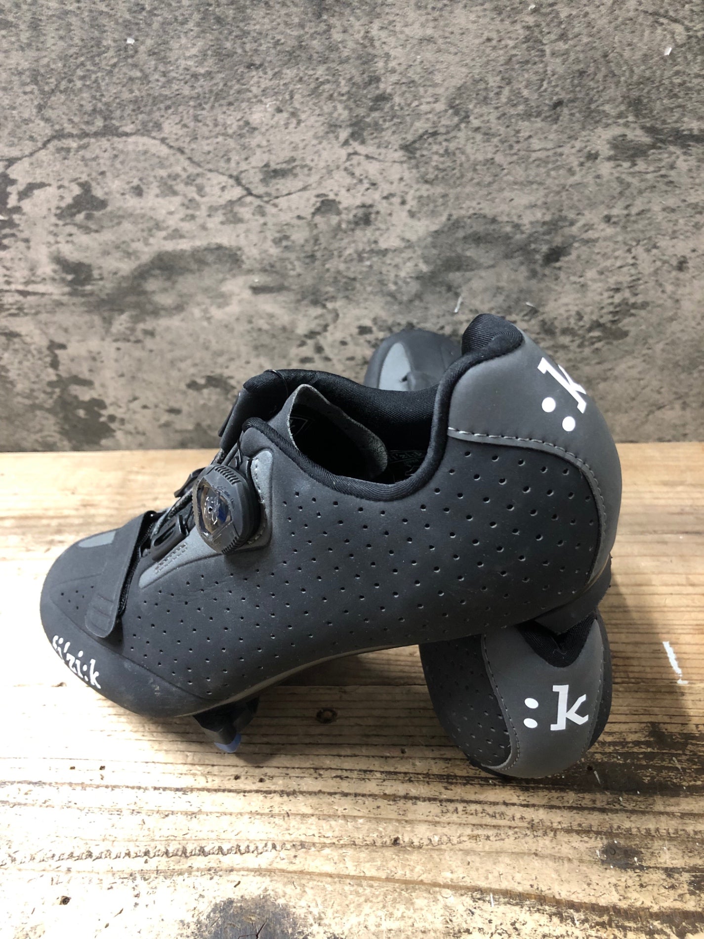 JY776 フィジーク fizik R5 Road Shoes ビンディングシューズ 黒 EU40