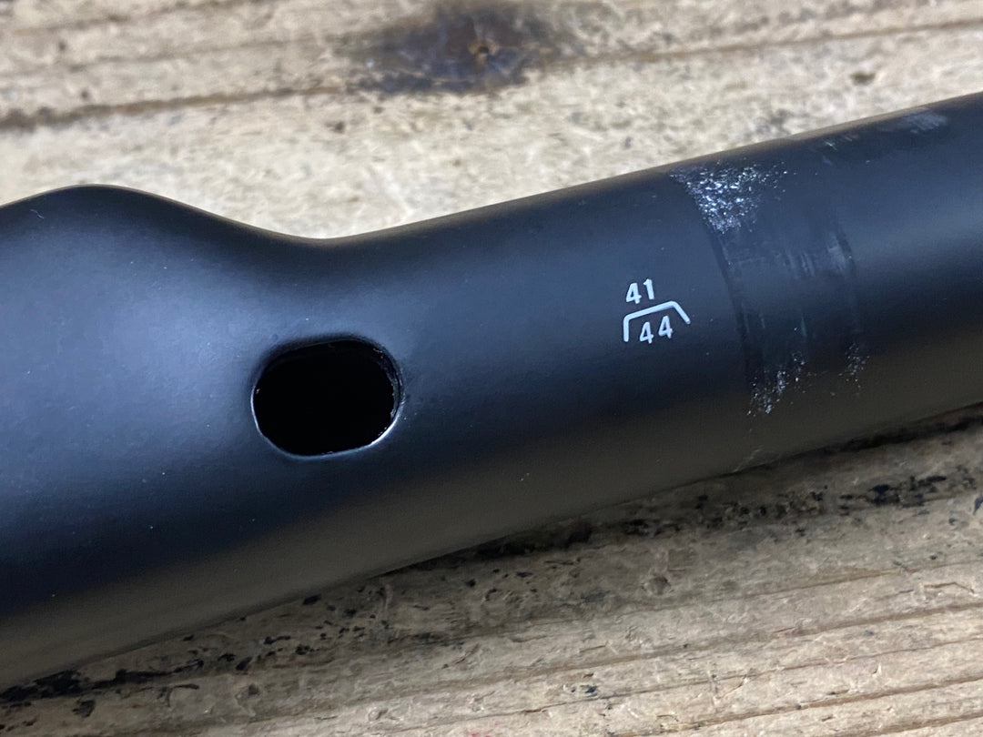 KG627 ボントレガー BONTRAGER AERO PRO カーボンドロップハンドル Φ31.8 ブラケットC-C410mm
