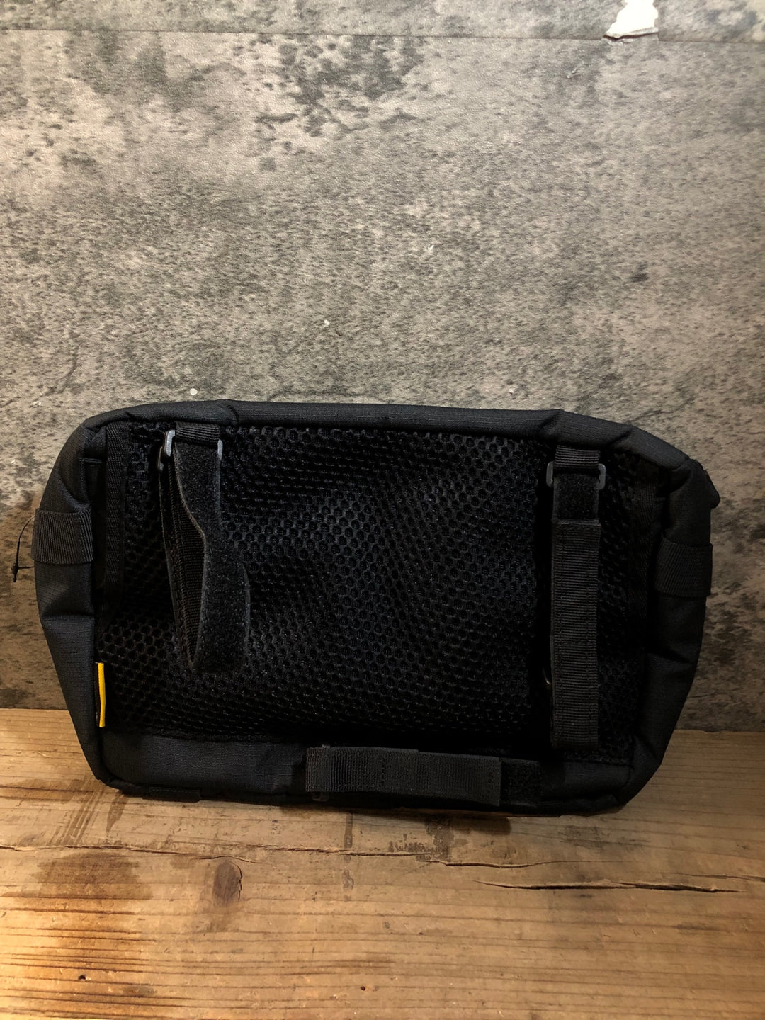 KE578 ジャックウルフスキン Jack Wolfskin ハンドルバーバッグ ポーチ ブラック