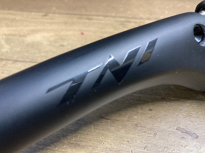 KP265 TNi Black カーボンシートポスト Φ27.2 350mm