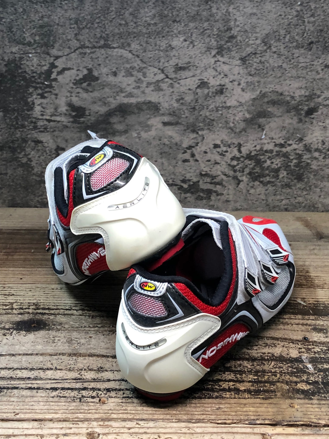 JR510 ノースウェーブ NORTHWAVE AERLITE 3 shoes ビンディングシューズ 黒赤白 EU40