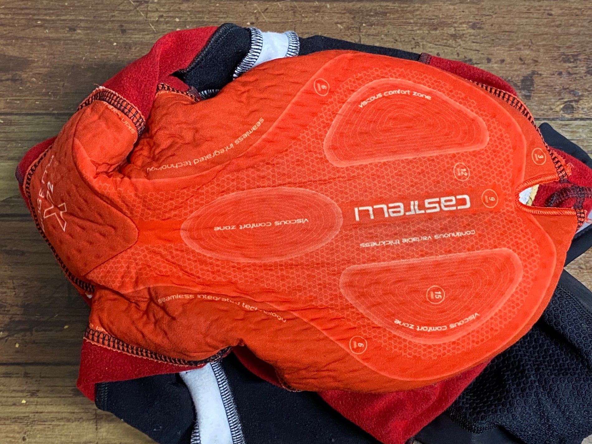 JP484 カステリ CASTELLI ロッソコルサ ROSSO CORSA ビブタイツ 黒 M