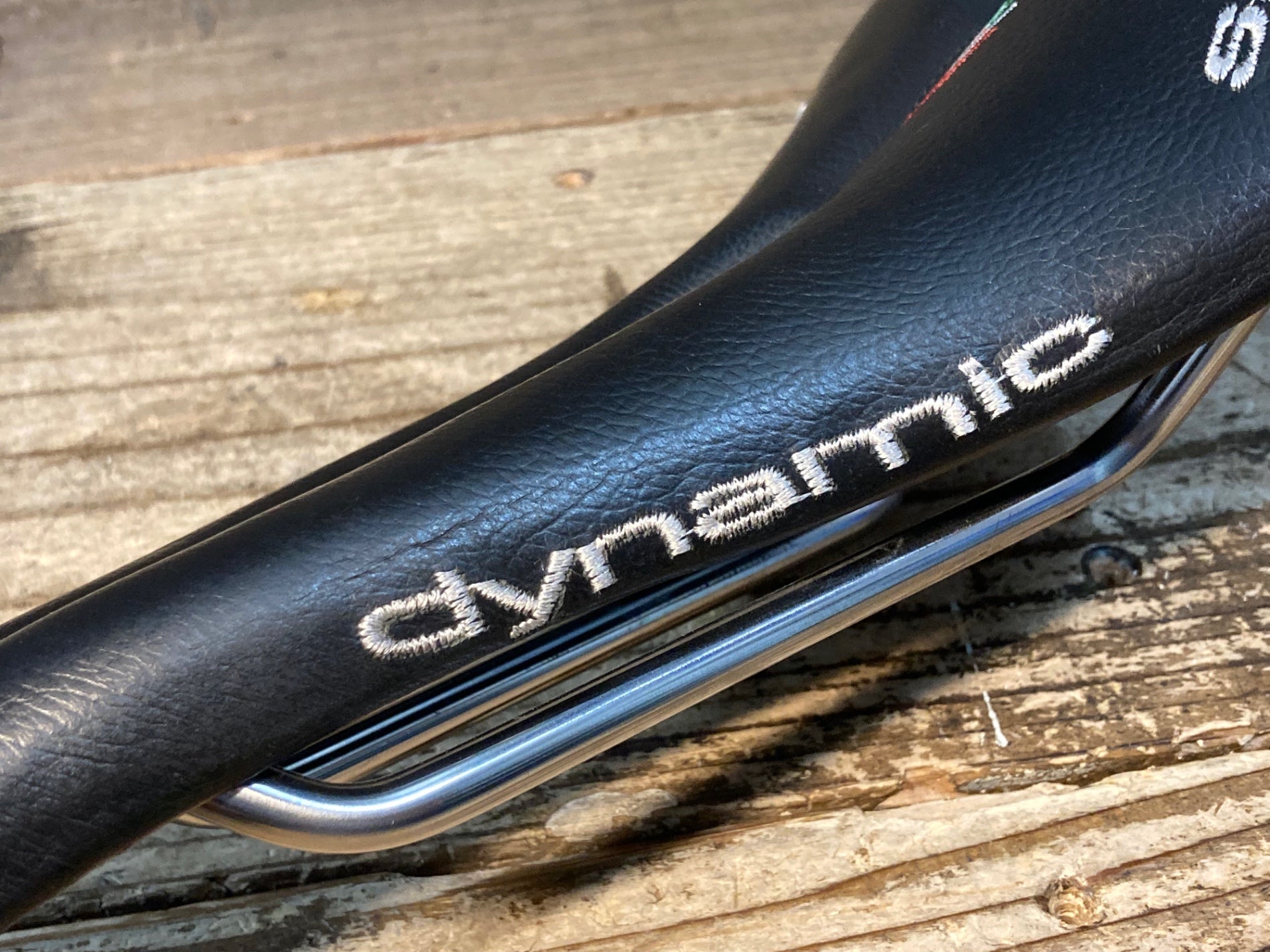JT925 セラ SELLE SMP ダイナミック dynamic サドル 黒 inoxtubeレール