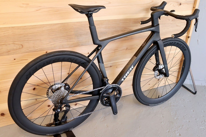 トレック TREK マドン MADONE SLR Gen8 P1 2025 Mサイズ アルテグラ Di2 R8170 12S カーボン ロードバイク 【千葉店】