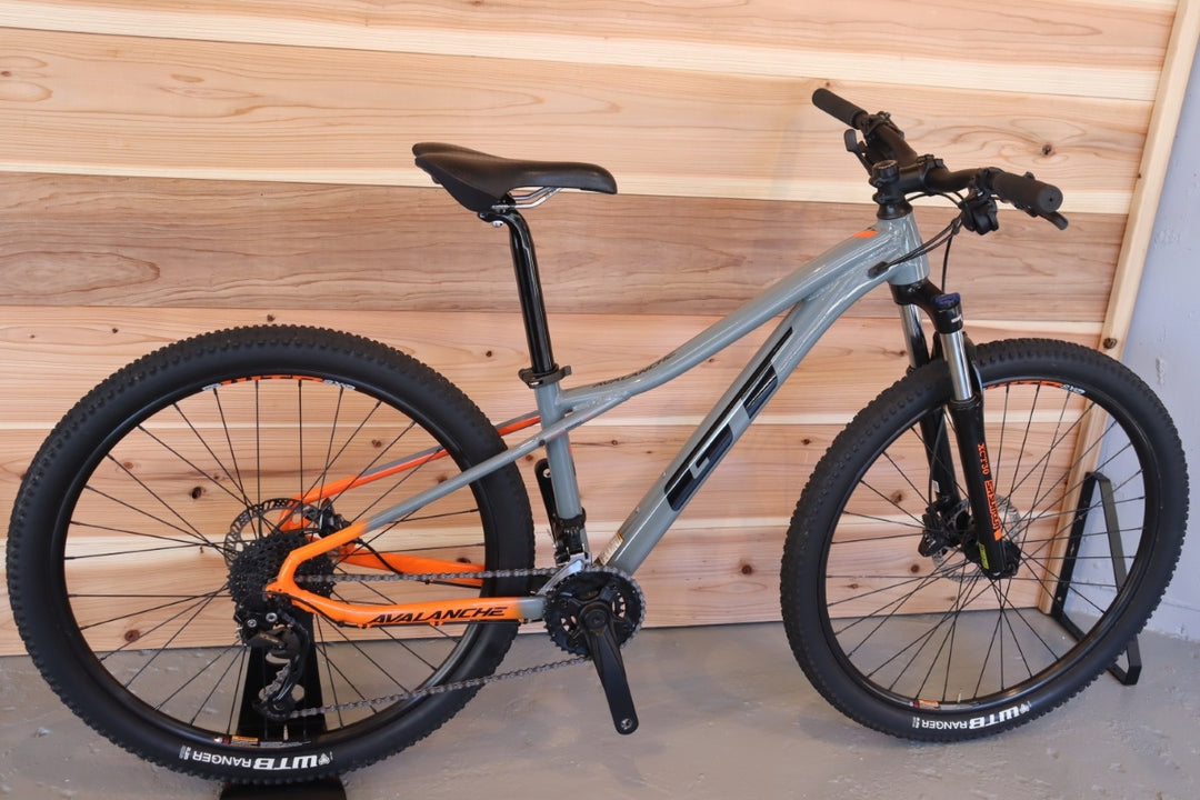ジーティー GT アバランチェ スポーツ AVALANCHE SPORT 2021モデル XSサイズ シマノMIX 2×9S 27.5インチ アルミ ハードテイル MTB 【千葉店】