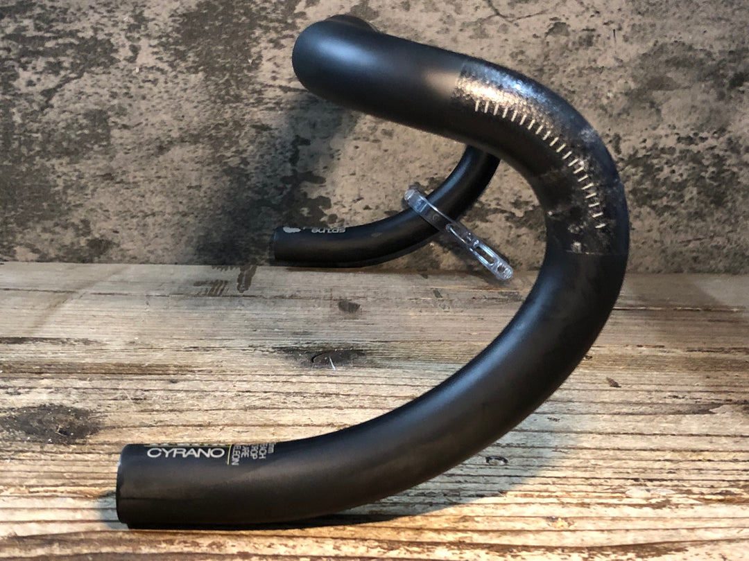 JW204 フィジーク fizik CYRANO 00 カーボン ドロップハンドル ブラケットC-C400mm Φ31.8