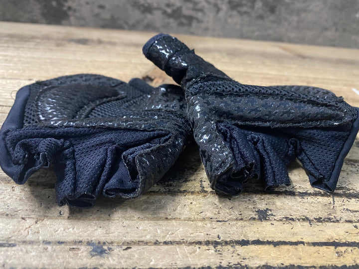 KO334 アソス assos 指切 グローブ S 黒