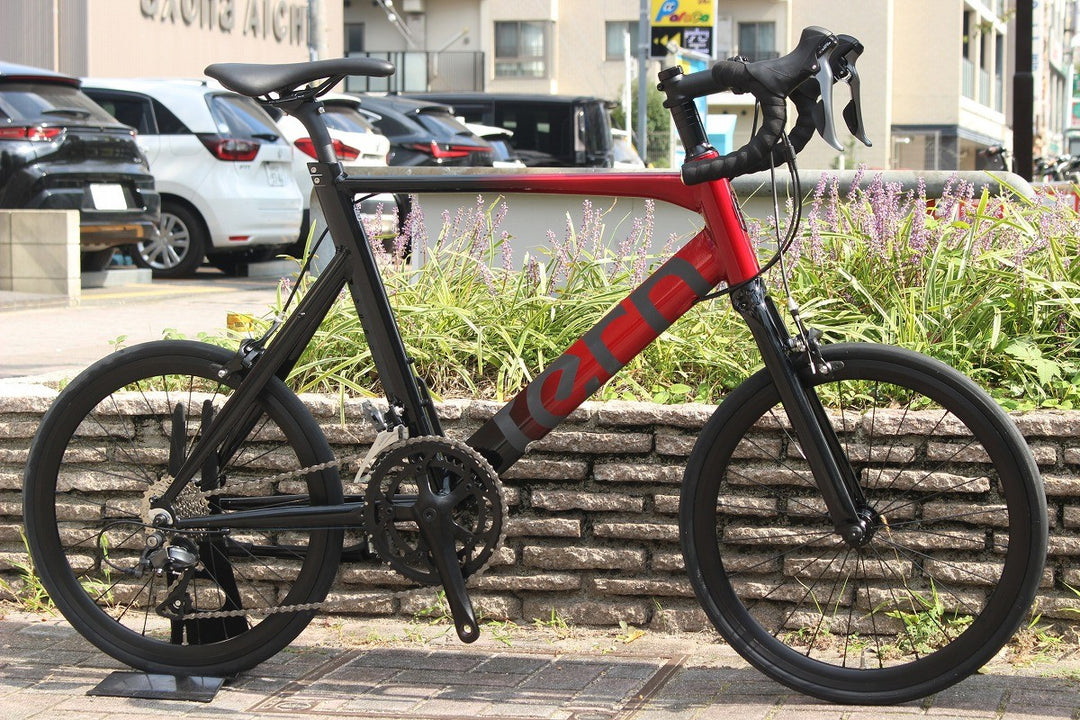 【限定カラー】 ターン TERN サージュ SURGE 2023 52サイズ クラリス R2000 8S アルミ ミニベロ 小径車 20インチ451 【名古屋店】