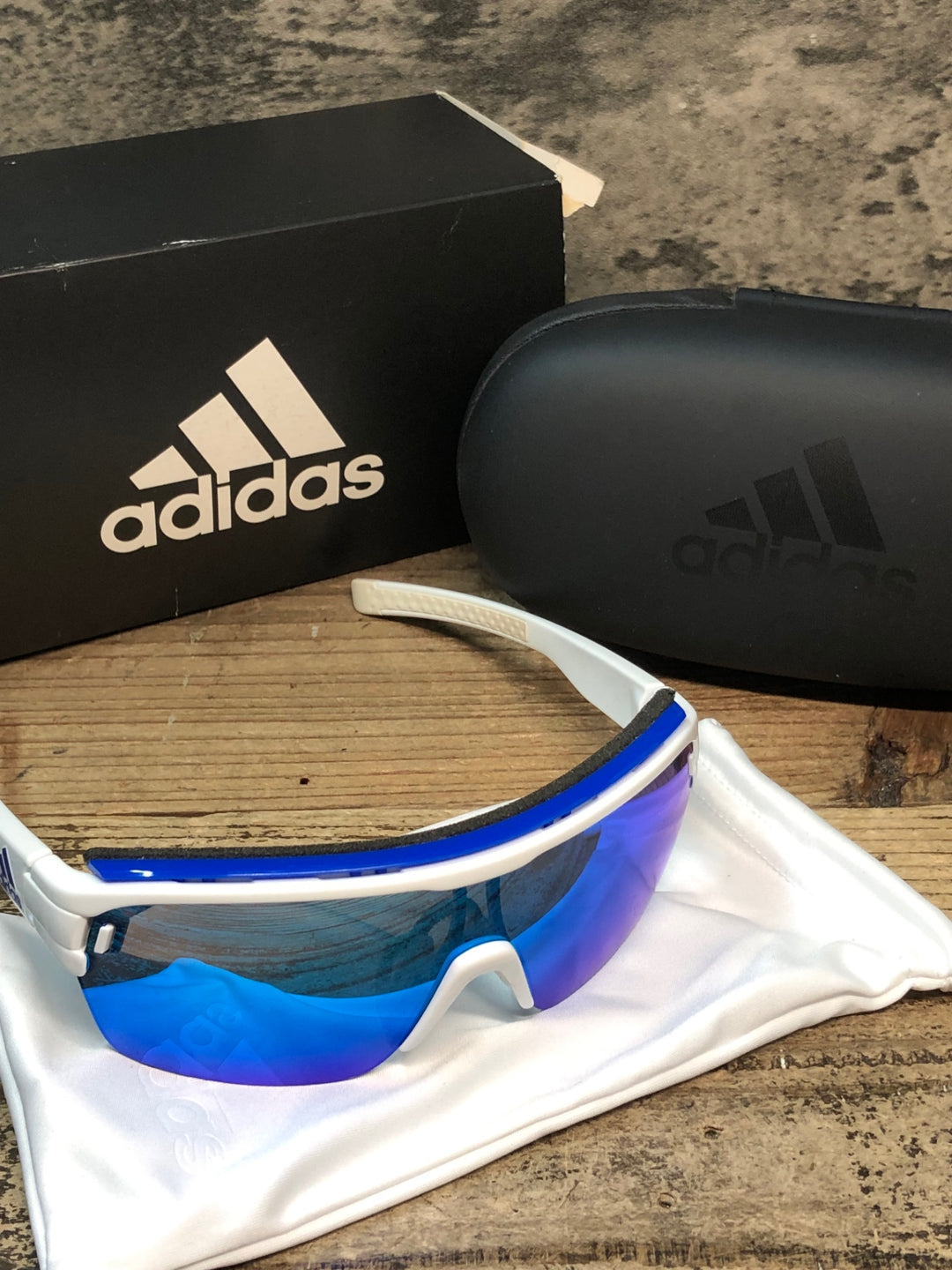 JP950 アディダス adidas ゾニック エアロ プロ ZONYK AERO PRO サングラス アイウエア 白