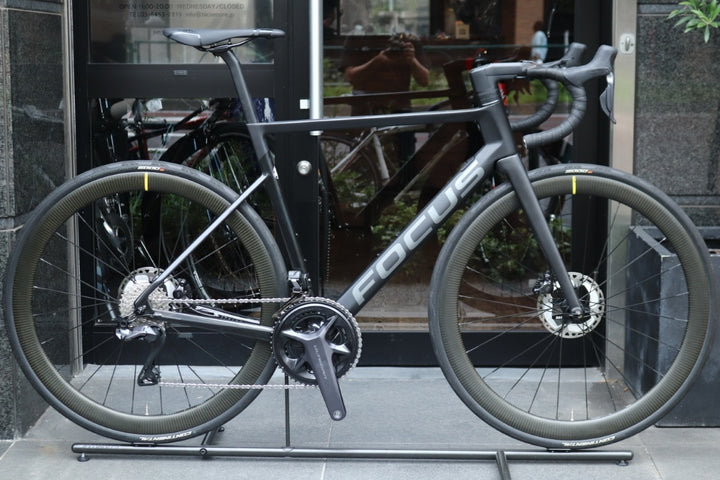 決算SALE フォーカス FOCUS イザルコマックス IZALCOMAX DISC 2022モデル 56サイズ シマノ アルテグラ R8170 12S カーボン ディスクブレーキ ロードバイク 【東京南麻布店】