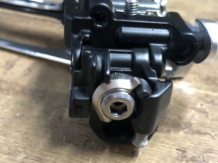 KA429 シマノ SHIMANO 105 FD-R7100 フロントディレイラー 直付