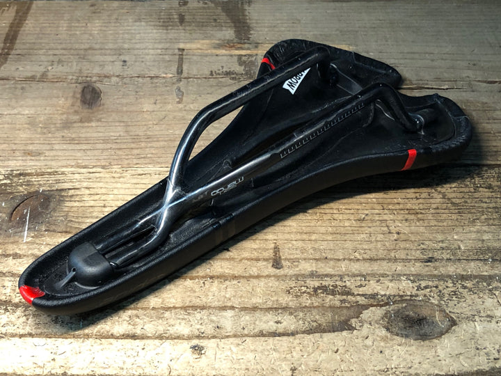 JJ502 セラサンマルコ selle sanmarco ASPIDE CARBON FX カーボンレール サドル 黒/赤
