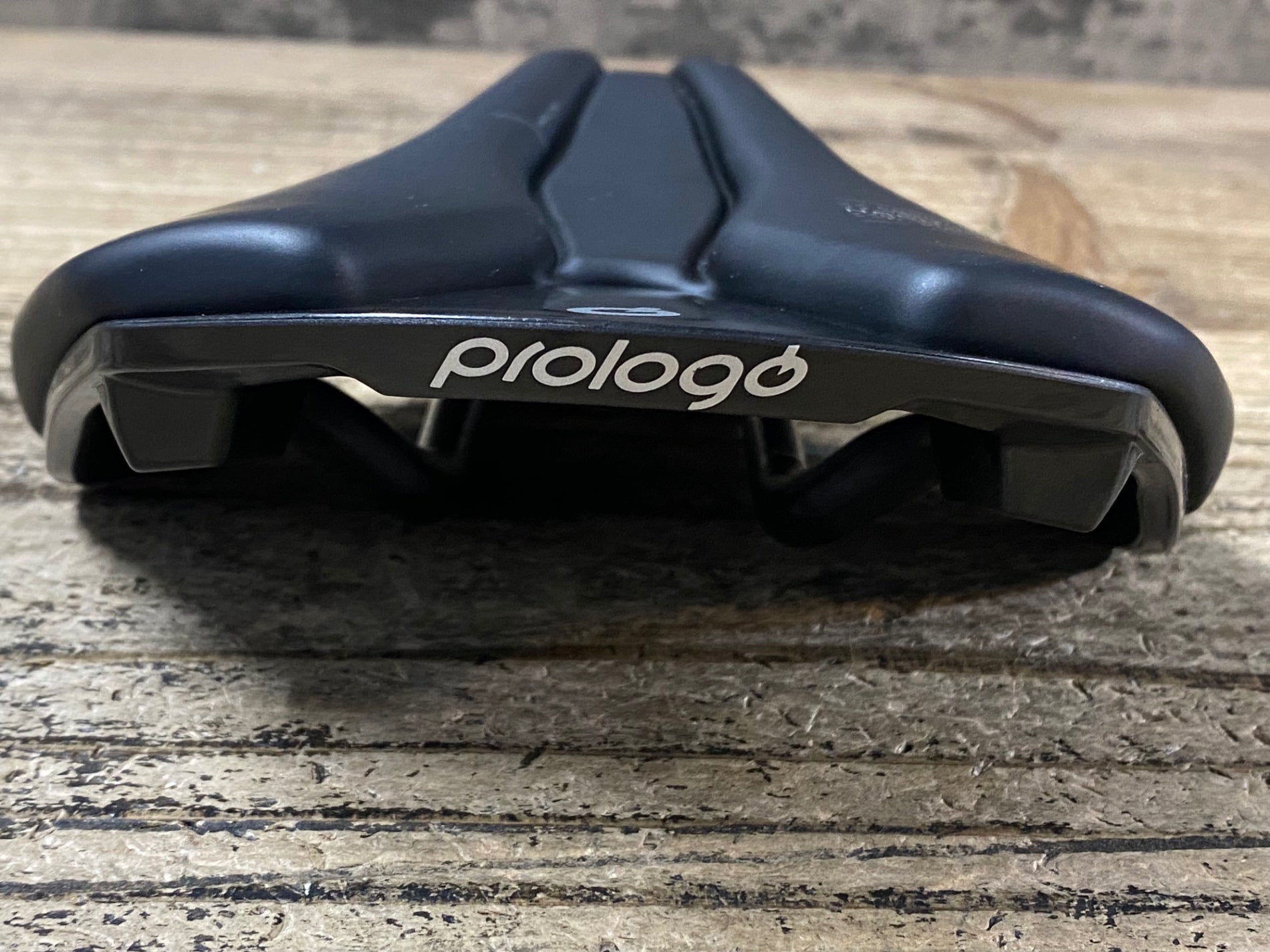 KB024 プロロゴ prologo NAGO R4 サドル 黒 147mm Nack カーボンレール