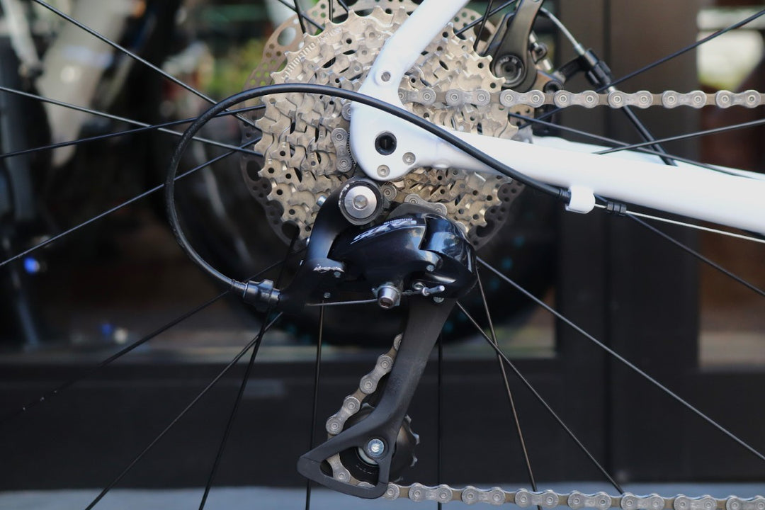 トレック TREK ドマーネ DOMANE AL3 DISC 2023モデル 54サイズ シマノ ソラ R3000 9S アルミ ロードバイク 【東京南麻布店】
