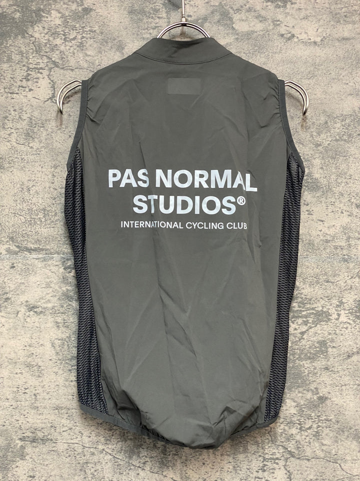 JY507 パスノーマルスタジオ PAS NORMAL STUDIOS Mechanism Stow Away Gilet ジレ サイクルベスト グレー S