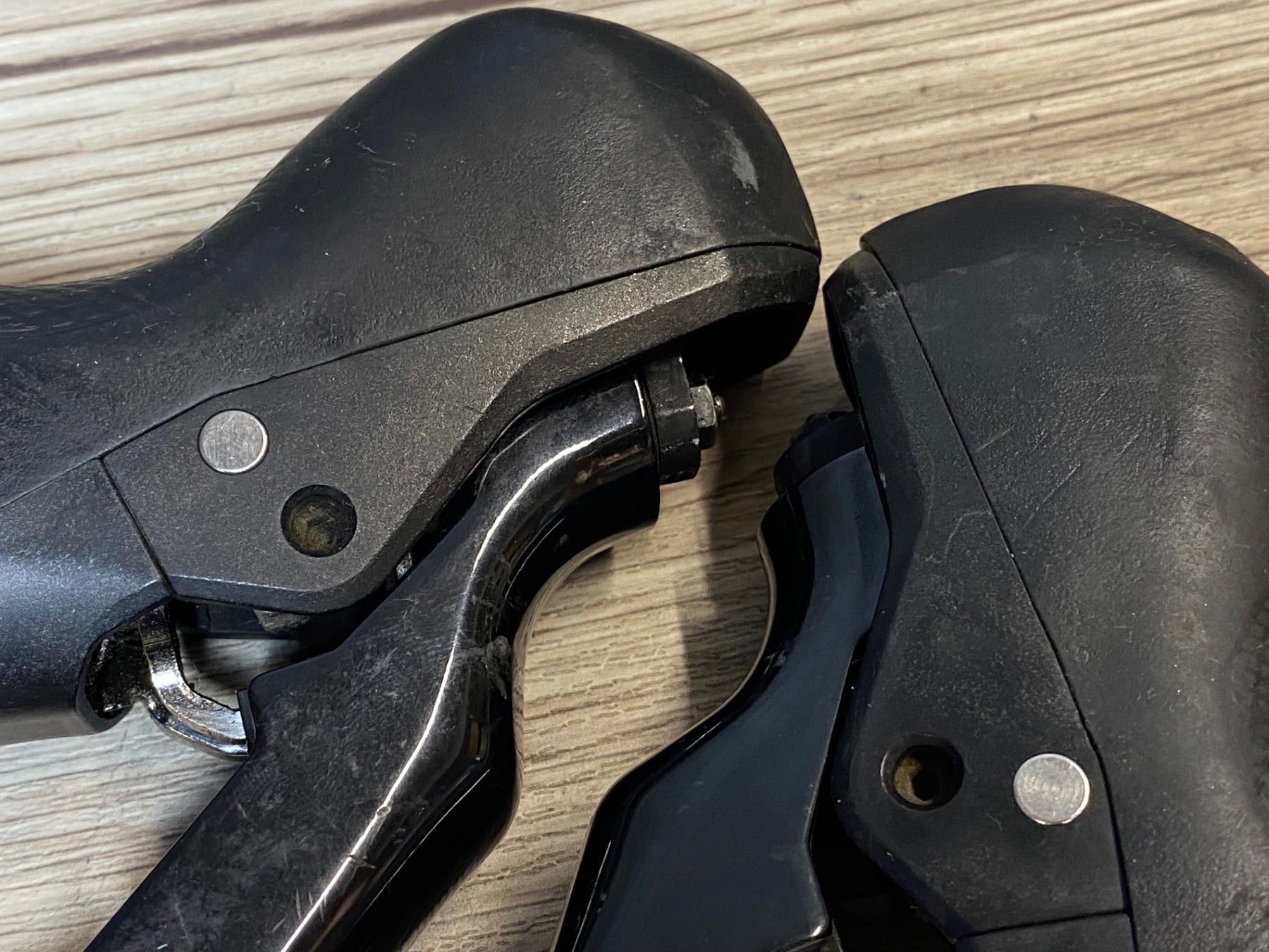 JQ038 シマノ SHIMANO 105 ST-R7020 STIレバー 2x11S 油圧 ※ネーム