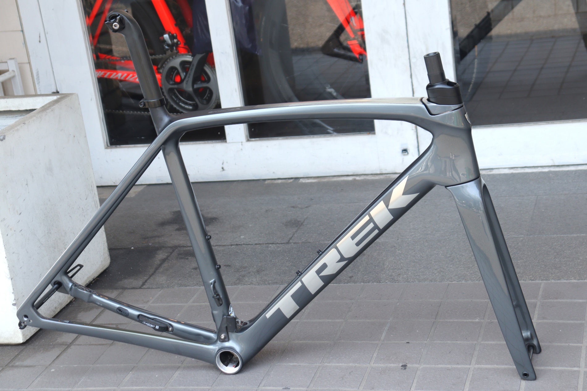 トレック TREK エモンダ EMONDA SL6 DISC 2021モデル 56サイズ